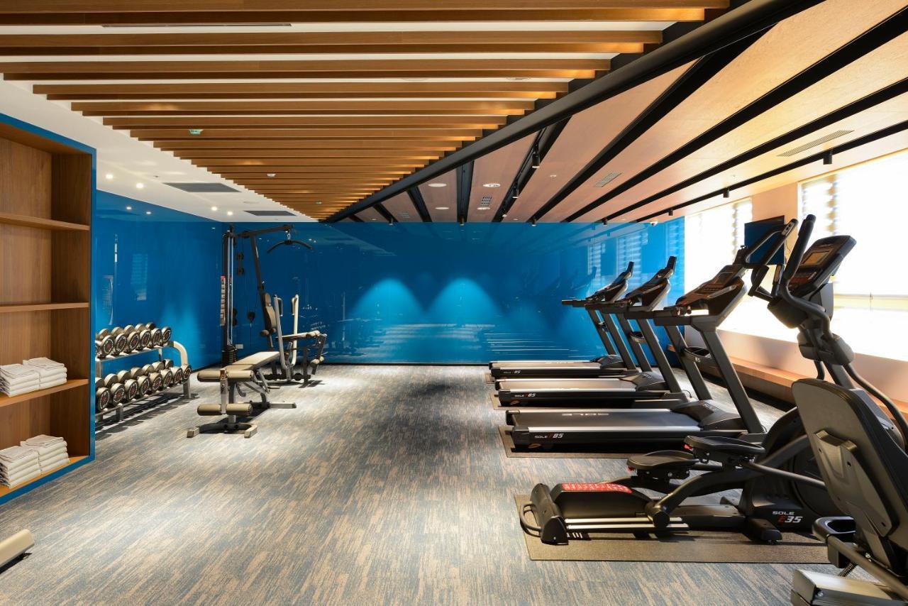 Evergreen Palace Hotel Chiayi Taibao Eksteriør bilde The gym at the hotel